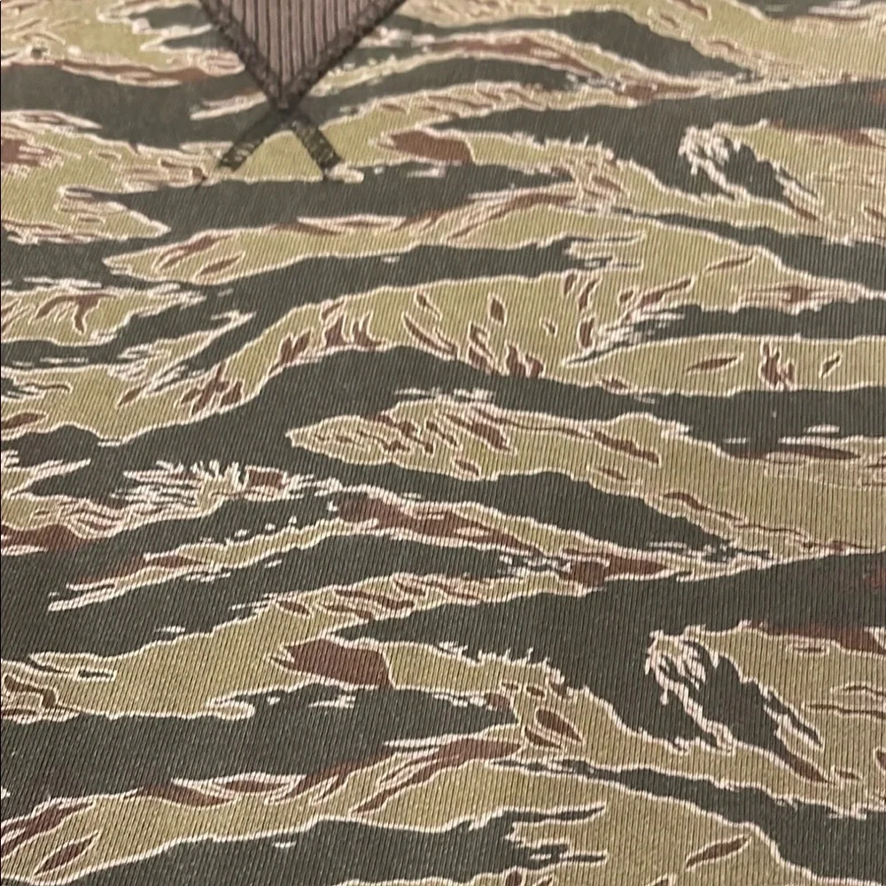 Camouflage Patterned Sweatshirt